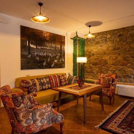 Mood Hotel Kazbegi Exterior photo