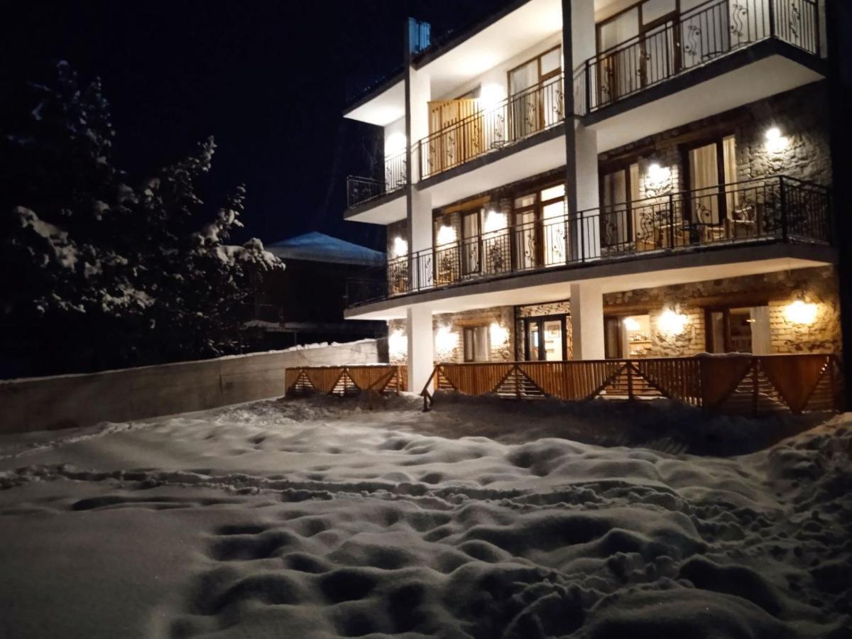 Mood Hotel Kazbegi Exterior photo