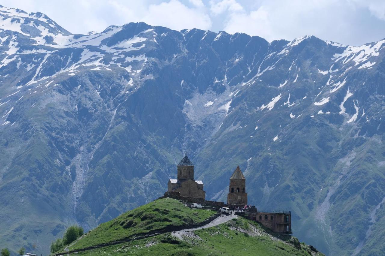 Mood Hotel Kazbegi Exterior photo